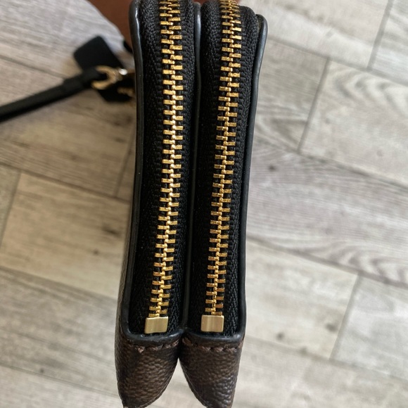 COPY - Coach Double Corner Zip Wristlet - Picture 8 of 12